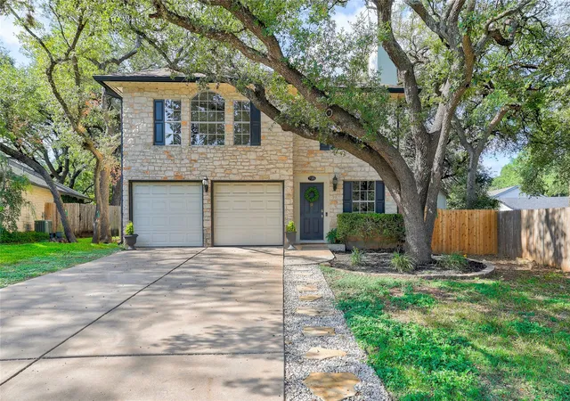 Photo 2 of Single family home for sale at 735 Shiny Rock Dr, Austin, TX 78748 | MLS# 6287160 | Listing updated on 2026-10-27