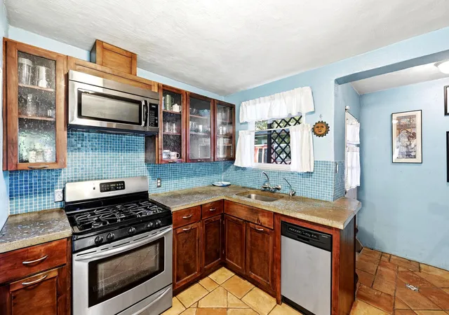 Photo 2 of Single family home for sale at 1717 E 38th 1/2 St, Austin, TX 78722 | MLS# 1154709 | Listing updated on 2026-10-19