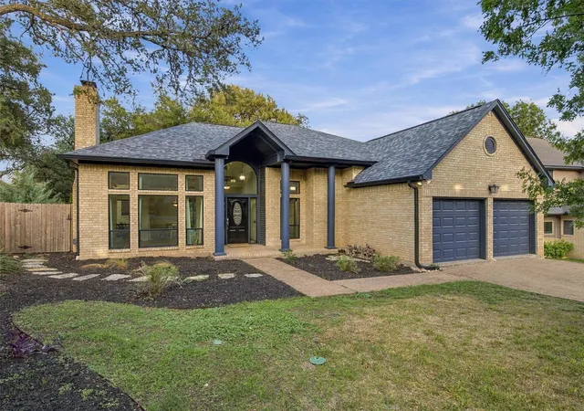 Photo 1 of Single family home for sale at 6312 Oliver Loving Trl, Austin, TX 78749 | MLS# 7484982 | Listing updated on 2026-10-25
