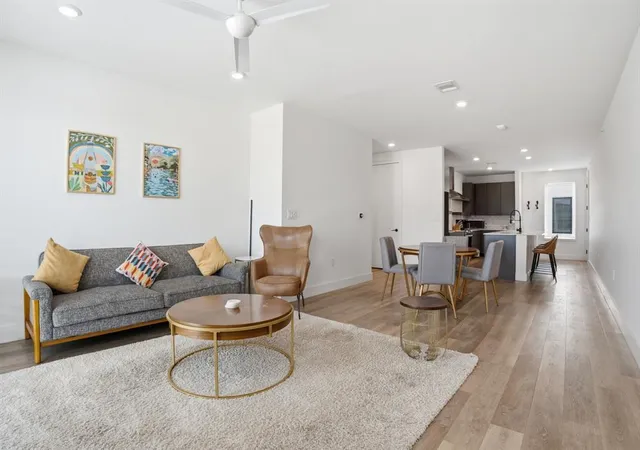 Photo 1 of Single family home for sale at 2709 5th Street E #1306, Austin, TX 78702 | MLS# 5451664 | Listing updated on 2026-10-17