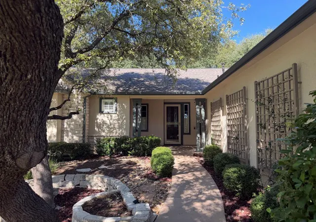 Photo 4 of Single family home for sale at 104 Saddle Trl, Georgetown, TX 78633 | MLS# 7223383 | Listing updated on 2026-10-19