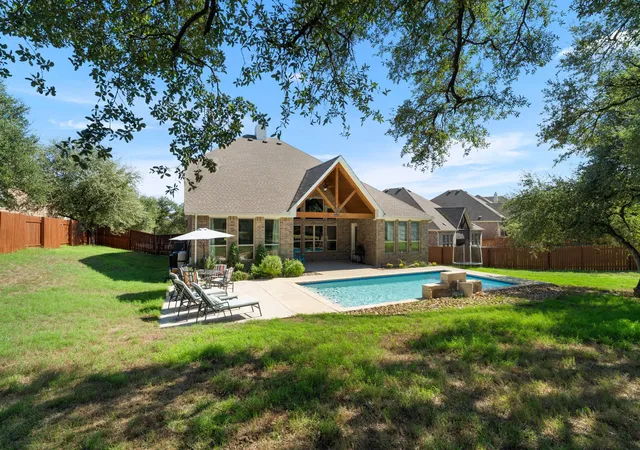 Photo 2 of Single family home for sale at 129 Bear Paw Run, Georgetown, TX 78628 | MLS# 9270540 | Listing updated on 2026-10-24
