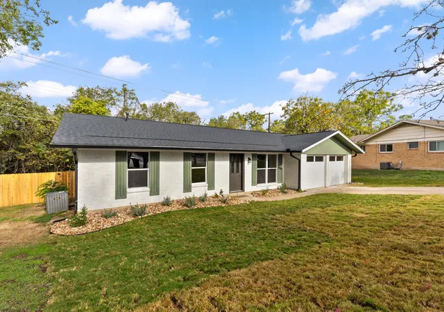 Photo 2 of Single family home for sale at 3506 Colmenero Cir, Austin, TX 78741 | MLS# 3447473 | Listing updated on 2026-10-27