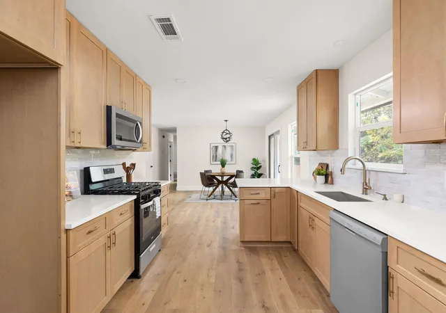 Photo 3 of Single family home for sale at 3506 Colmenero Cir, Austin, TX 78741 | MLS# 3447473 | Listing updated on 2026-10-27