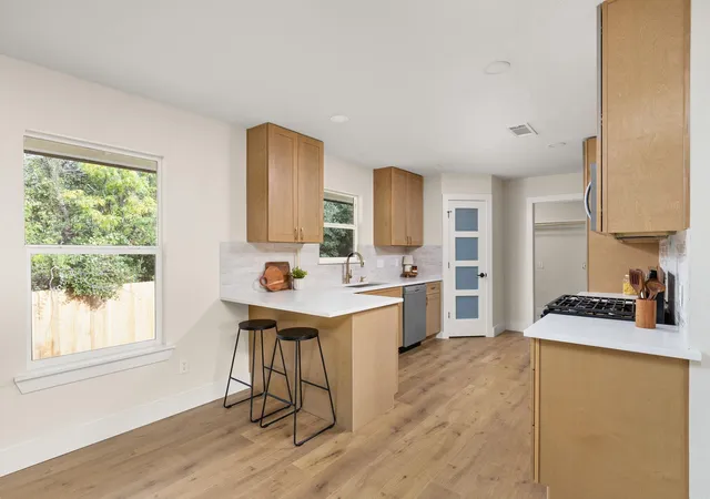Photo 4 of Single family home for sale at 3506 Colmenero Cir, Austin, TX 78741 | MLS# 3447473 | Listing updated on 2026-10-27