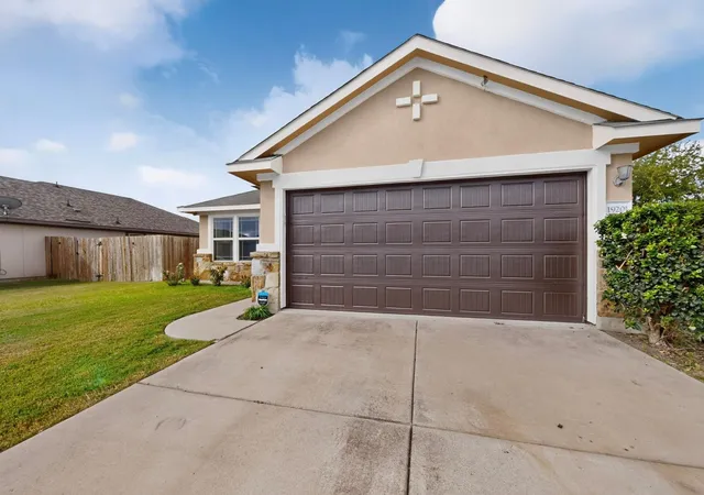 Photo 2 of Single family home for sale at 19201 Nicole Ln, Pflugerville, TX 78660 | MLS# 8025991 | Listing updated on 2026-10-28