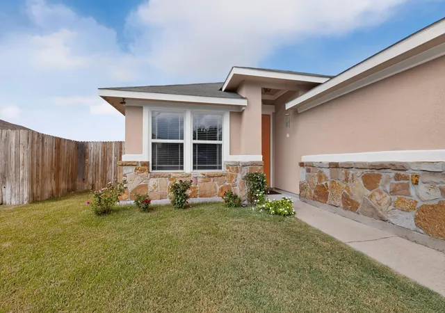 Photo 3 of Single family home for sale at 19201 Nicole Ln, Pflugerville, TX 78660 | MLS# 8025991 | Listing updated on 2026-10-28