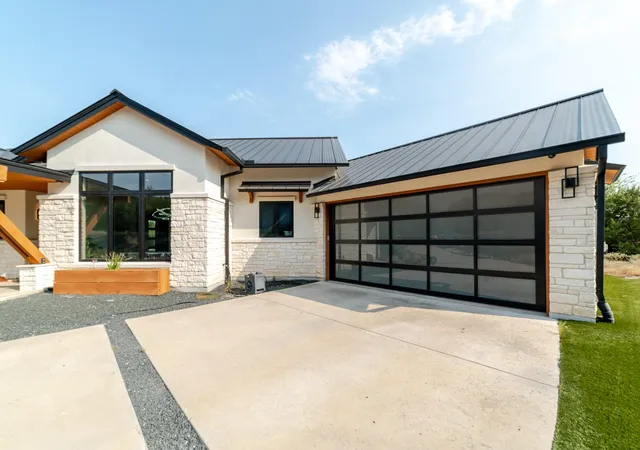 Photo 1 of Single family home for sale at 23801 Oscar Rd, Spicewood, TX 78669 | MLS# 3858457 | Listing updated on 2026-10-22