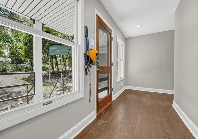 Photo 2 of Single family home for sale at 2818 Saratoga Dr, Austin, TX 78733 | MLS# 6958052 | Listing updated on 2026-10-21