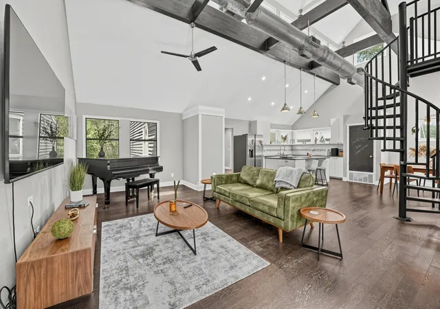 Photo 3 of Single family home for sale at 2818 Saratoga Dr, Austin, TX 78733 | MLS# 6958052 | Listing updated on 2026-10-21