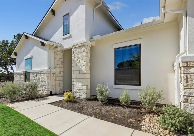 Photo 3 of Single family home for sale at 534 Spanish Clover Trl, San Marcos, TX 78666 | MLS# 6500549 | Listing updated on 2026-10-25