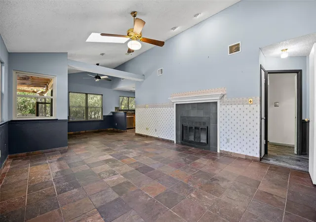 Photo 3 of Single family home for sale at 1117 Gatehouse Dr, Austin, TX 78753 | MLS# 6822671 | Listing updated on 2026-10-25