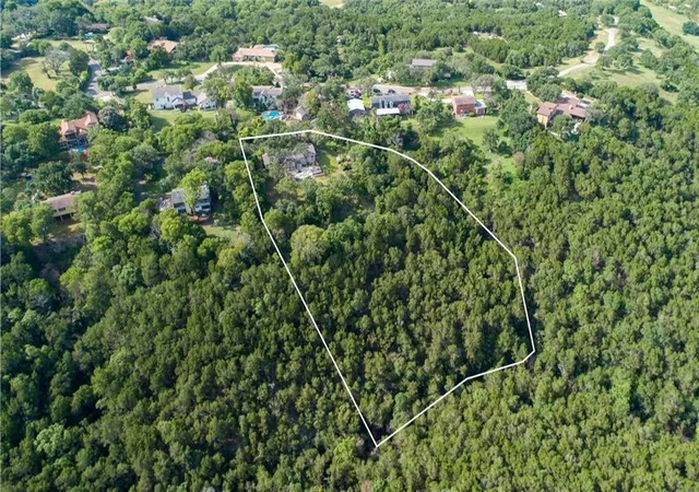 Single family home for sale at 610 Lancelot Way, Austin, TX 78746 | MLS# 2669773