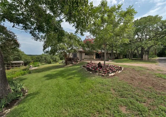 Photo 3 of Single family home for sale at 610 Lancelot Way, Austin, TX 78746 | MLS# 2669773 | Listing updated on 2026-10-20