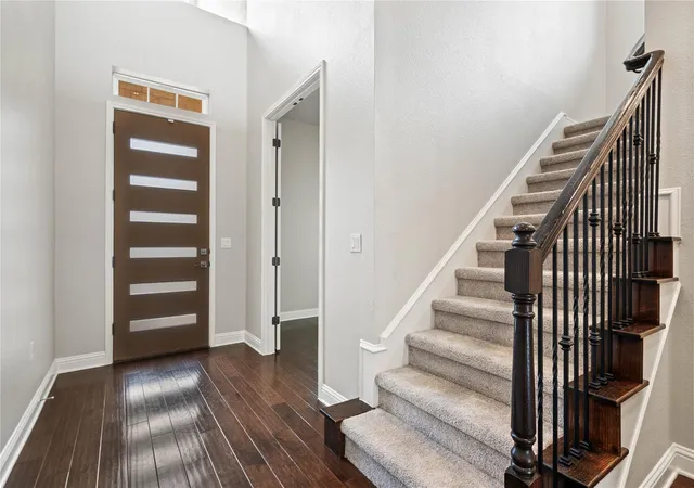 Photo 3 of Single family home for sale at 5009 Mandevilla Dr, Austin, TX 78739 | MLS# 6333913 | Listing updated on 2026-10-28