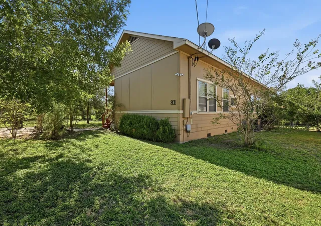Photo 4 of Sale Pending at 801 W 1st Street, Kyle, TX 78640 | MLS# 2386245 | Listing updated on 2026-10-29