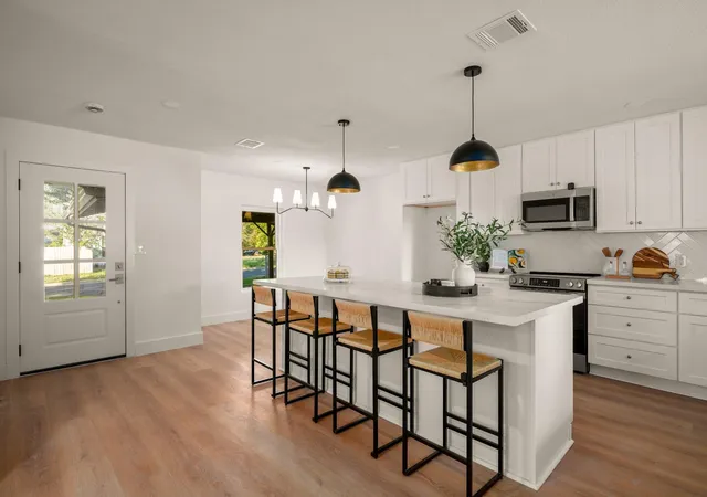 Photo 4 of Single family home for sale at 3308 Rockhurst Ln, Austin, TX 78723 | MLS# 9350531 | Listing updated on 2026-10-28