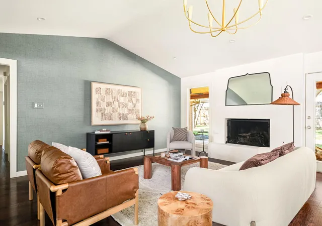 Photo 4 of Single family home for sale at 4206 Far W Blvd, Austin, TX 78731 | MLS# 6491441 | Listing updated on 2026-10-28