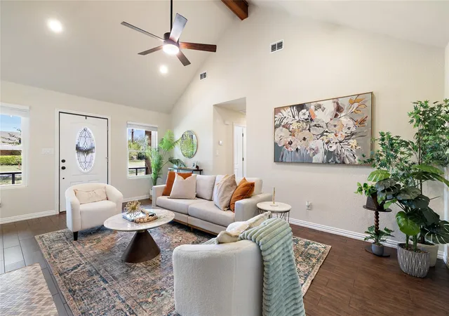 Photo 2 of Single family home for sale at 261 Briarwood Dr, San Marcos, TX 78666 | MLS# 1897272 | Listing updated on 2026-10-28