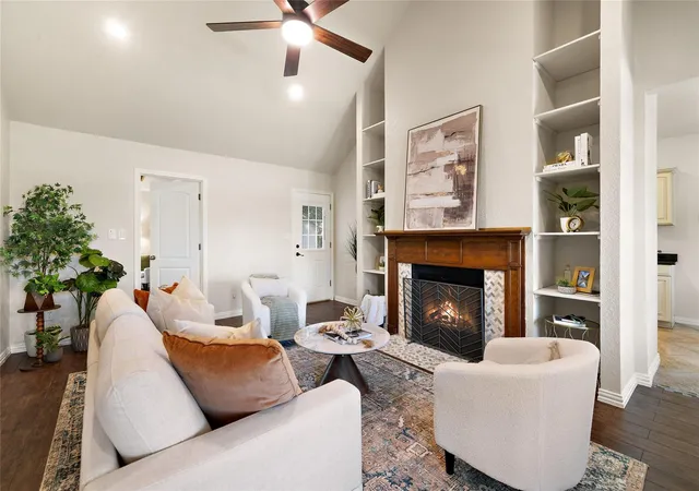 Photo 4 of Single family home for sale at 261 Briarwood Dr, San Marcos, TX 78666 | MLS# 1897272 | Listing updated on 2026-10-28
