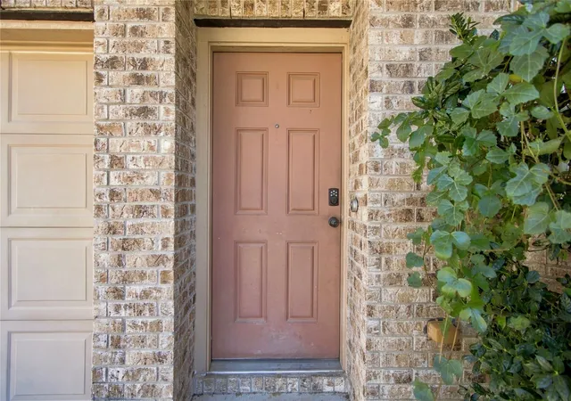 Photo 2 of Single family home for sale at 164 Regent Cv, Kyle, TX 78640 | MLS# 2061517 | Listing updated on 2026-10-29