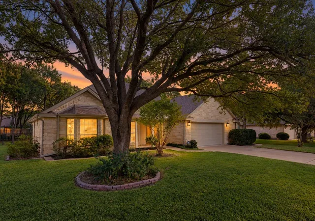 Photo 2 of Single family home for sale at 3005 Parker Dr, Georgetown, TX 78628 | MLS# 3970334 | Listing updated on 2026-10-22