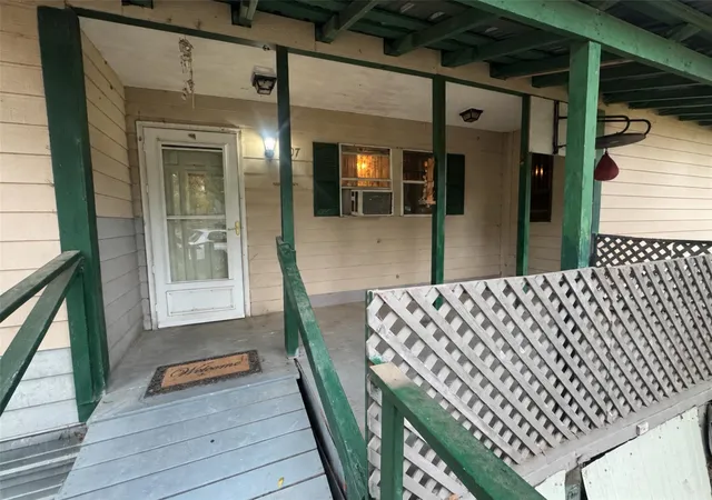 Photo 3 of Manufactured home for sale at 507 Crockett St, Martindale, TX 78655 | MLS# 9095041 | Listing updated on 2026-10-21