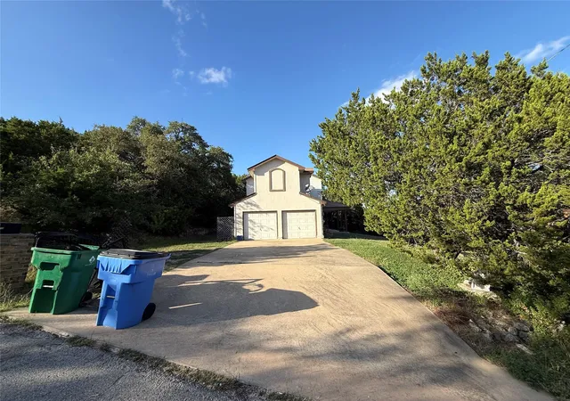 Photo 1 of Single family home for sale at 20900 Little Ln, Lago Vista, TX 78645 | MLS# 9012712 | Listing updated on 2026-10-30