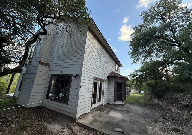 Photo 2 of Single family home for sale at 20900 Little Ln, Lago Vista, TX 78645 | MLS# 9012712 | Listing updated on 2026-10-30