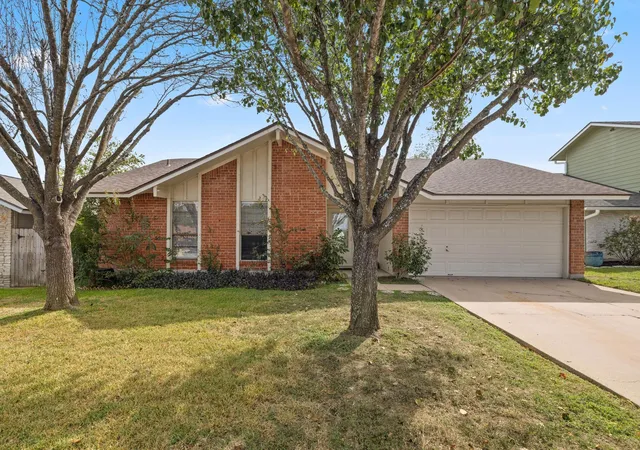 Photo 1 of Single family home for sale at 10071 Woodland Village Dr, Austin, TX 78750 | MLS# 5211656 | Listing updated on 2026-10-29