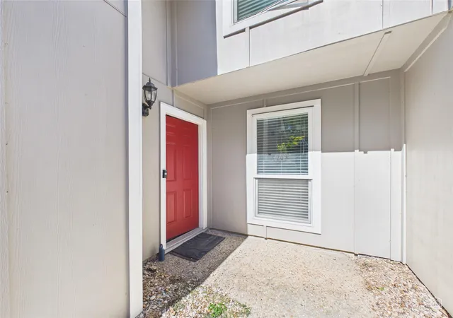 Photo 3 of Townhouse for sale at 1707 Timberwood Dr, Austin, TX 78741 | MLS# 8186143 | Listing updated on 2026-10-27