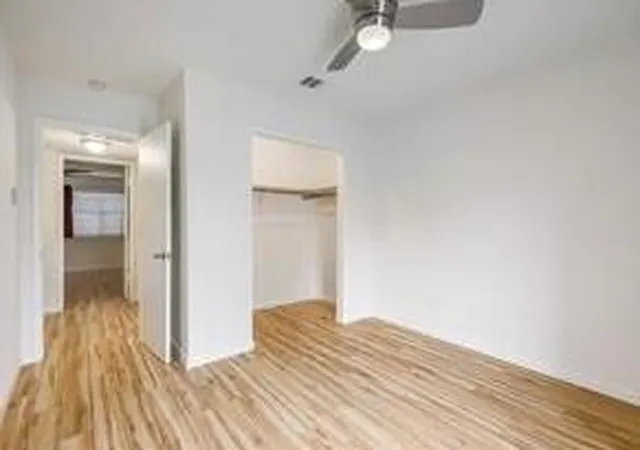 Listing Photo 4 - Condo for sale in building located at 6910 Hart Ln, Austin, TX 78731 - Unit #605