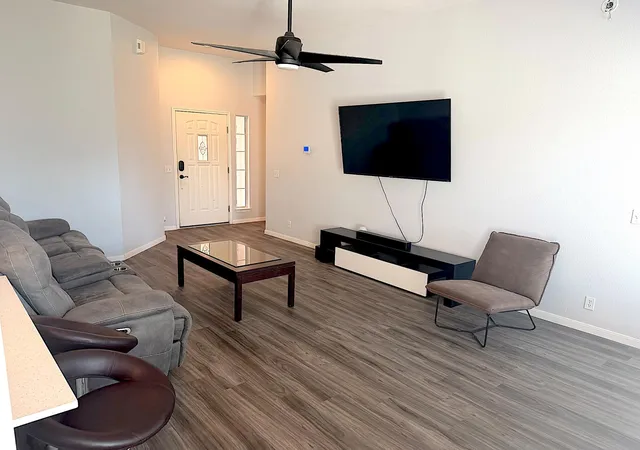 Photo 4 of Single family home for sale at 236 Brickyard Ln, Jarrell, TX 76537 | MLS# 2804287 | Listing updated on 2026-10-25