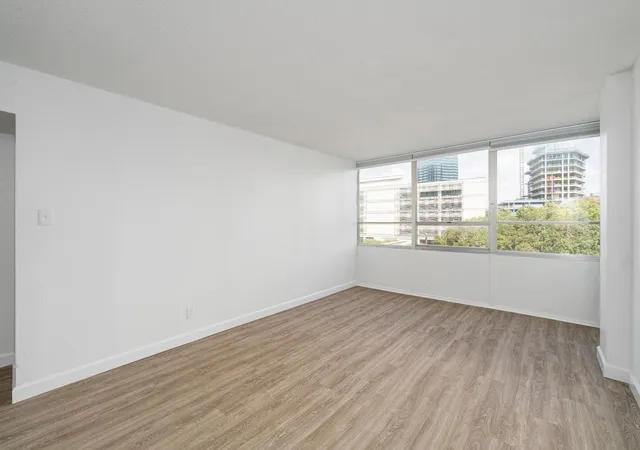 Photo 2 of Condo for sale at 1800 Lavaca St #509, Austin, TX 78701 | MLS# 7391564 | Listing updated on 2026-10-27