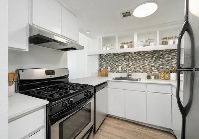 Photo 3 of Condo for sale at 1800 Lavaca St #509, Austin, TX 78701 | MLS# 7391564 | Listing updated on 2026-10-27