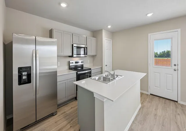 Photo 4 of Single family home for sale at 357 Old Stagecoach Rd, Jarrell, TX 76537 | MLS# 2386315 | Listing updated on 2026-10-20