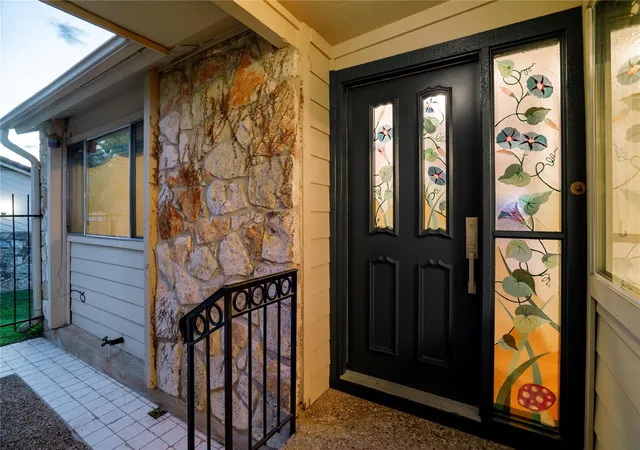 Photo 4 of Townhouse for sale at 8400 Alta Verde Dr, Austin, TX 78759 | MLS# 1130054 | Listing updated on 2026-10-28
