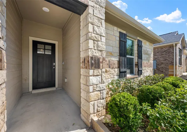 Photo 3 of Single family home for sale at 123 Callado Cir, San Marcos, TX 78666 | MLS# 5545491 | Listing updated on 2026-10-26