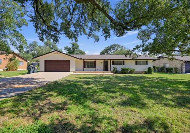 Photo 2 of Single family home for sale at 1611 Mesquite Ln, Georgetown, TX 78628 | MLS# 8141221 | Listing updated on 2026-10-23