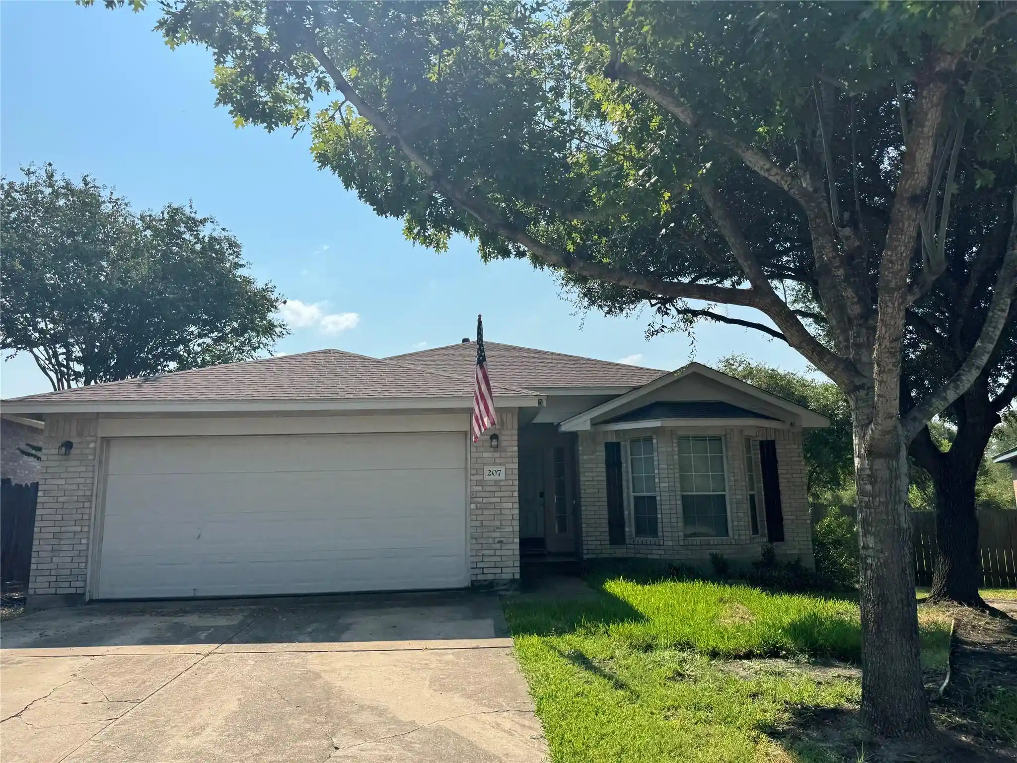 Photo 1 of Single family home for sale at 207 Wilderness Trl, Elgin, TX 78621 | MLS# 2778875 | Listing updated on 2026-10-23