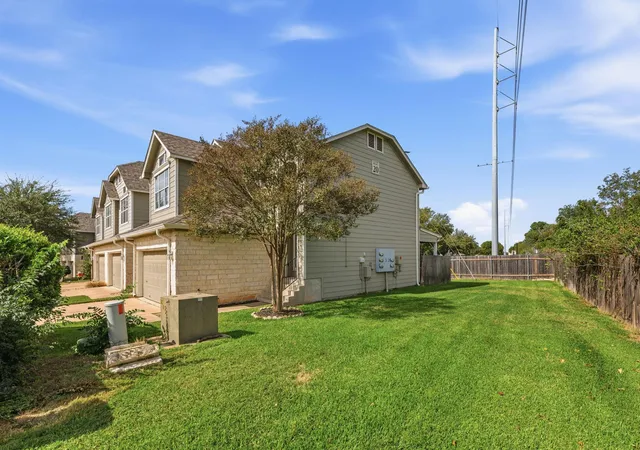 Photo 3 of Condo for sale at 2632 Century Park Blvd #72, Austin, TX 78727 | MLS# 9535937 | Listing updated on 2026-10-22