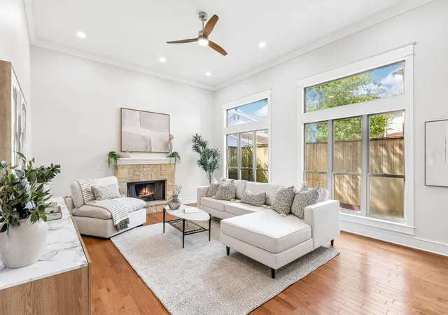 Photo 3 of Condo for sale at 5600 Jim Hogg Ave #B, Austin, TX 78756 | MLS# 6916992 | Listing updated on 2026-10-24