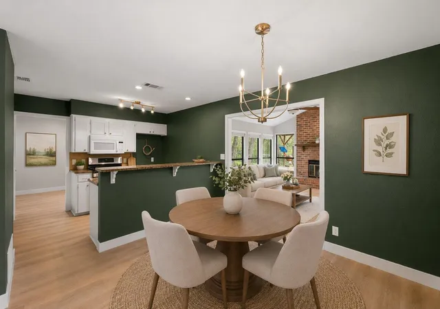 Photo 2 of Single family home for sale at 902 Emerald Wood Dr, Austin, TX 78745 | MLS# 4211338 | Listing updated on 2026-10-29