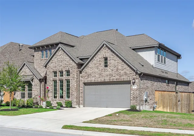 Photo 2 of Single family home for sale at 129 Shady Spring Trl, Georgetown, TX 78628 | MLS# 8448096 | Listing updated on 2026-10-21