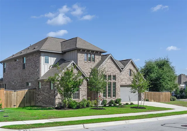 Photo 3 of Single family home for sale at 129 Shady Spring Trl, Georgetown, TX 78628 | MLS# 8448096 | Listing updated on 2026-10-21