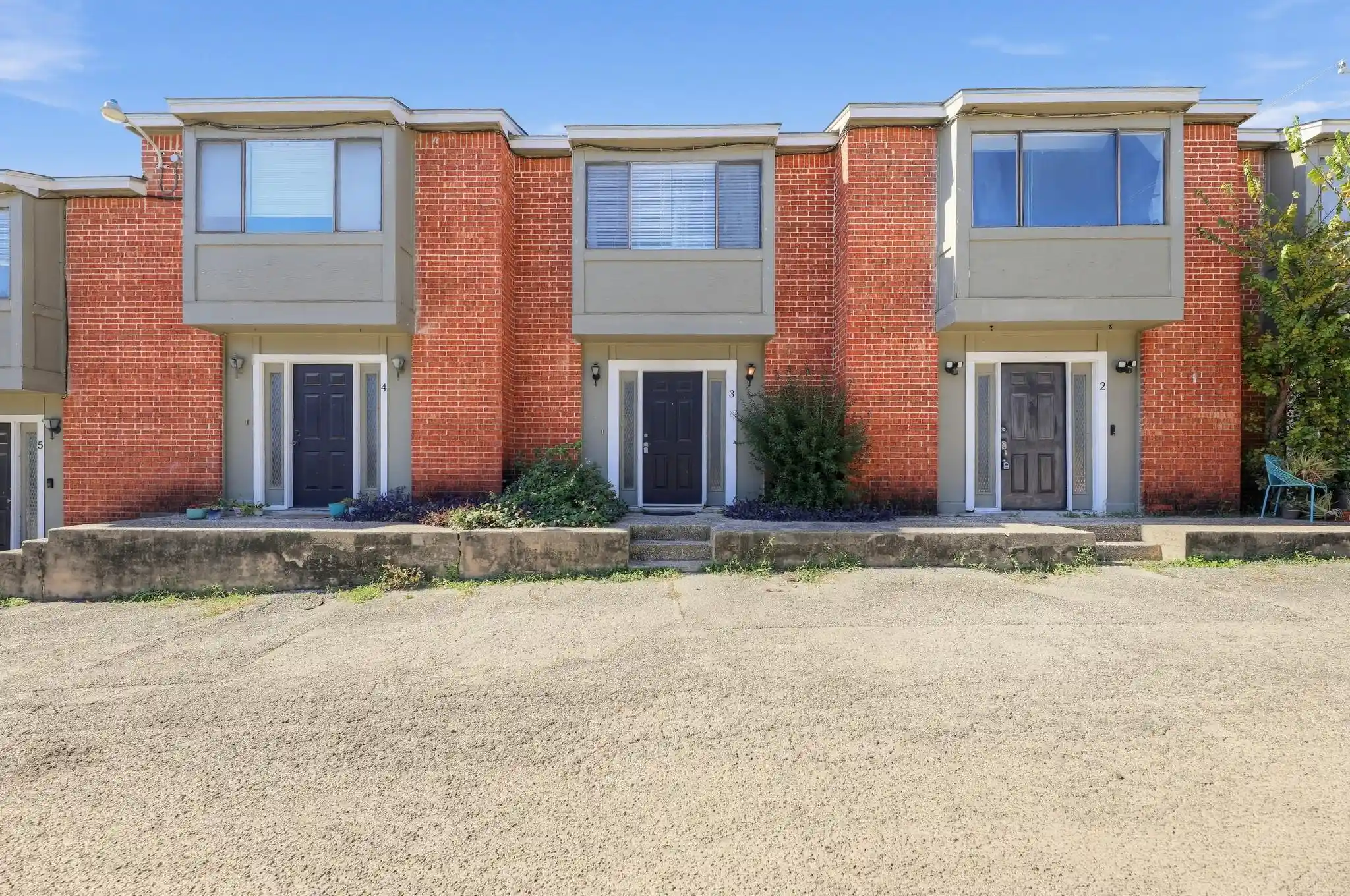 Listing Photo 1 - Condo for sale in 1221 W Hopkins St located at 1221 W Hopkins St, San Marcos, TX 78666 - Unit 1221 W Hopkins St