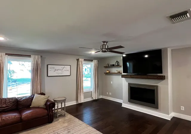 Photo 2 of Single family home for sale at 310 Buckeye Trl, La Grange, TX 78945 | MLS# 2560615 | Listing updated on 2026-10-21