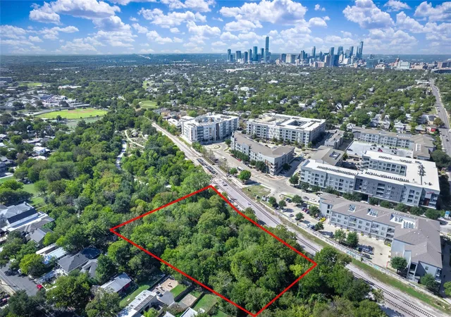 Photo 2 of Land for sale at 2907 E Martin Luther King Jr Blvd, Austin, TX 78702 | MLS# 3356903 | Listing updated on 2026-10-28
