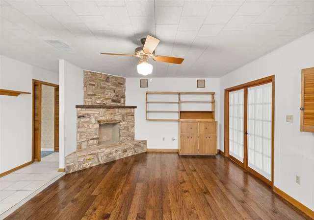Photo 3 of Single family home for sale at 713 Sarah Jo St, La Grange, TX 78945 | MLS# 5024393 | Listing updated on 2026-10-28