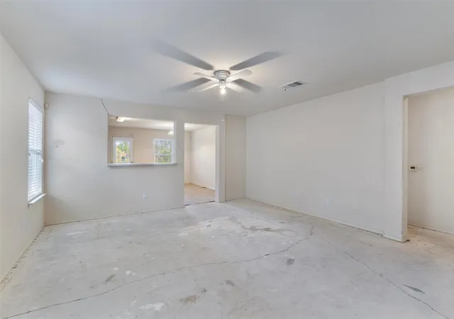 Photo 2 of Single family home for sale at 18320 Great Fls Dr, Manor, TX 78653 | MLS# 8621433 | Listing updated on 2026-10-27